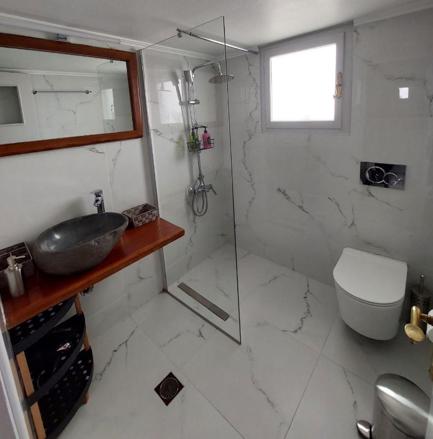 The Terrace Kiss Apartment Athens Ngoại thất bức ảnh